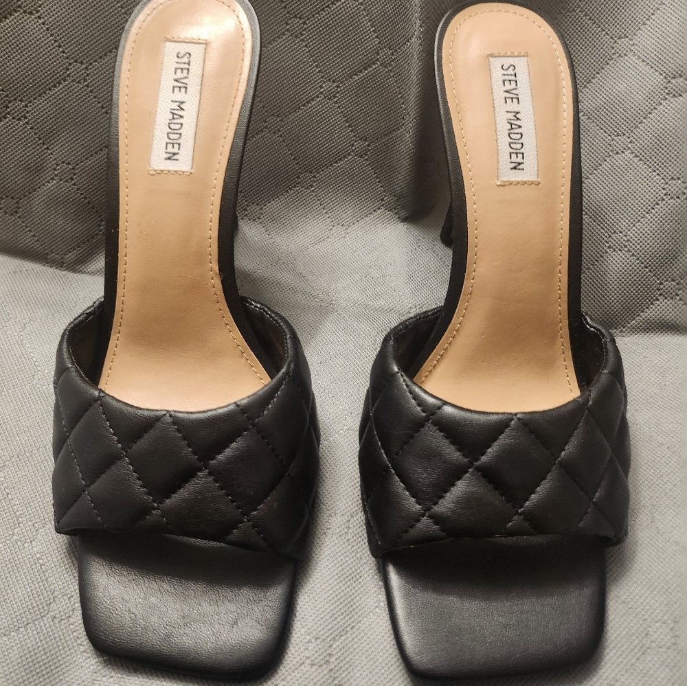 Gorgeous black heels size 11